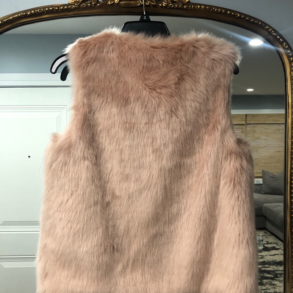 Blush Pink Vest - Picture 4 of 6